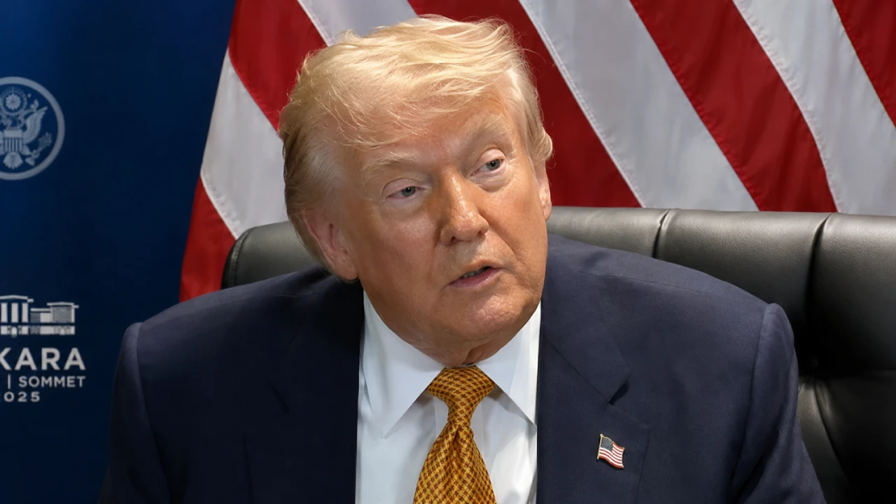 Donald Trump durante un discurso sobre el régimen de Irán